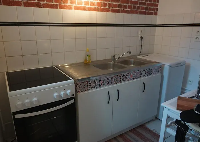 Le Pompidou T2 Pour 2 A 4 Pers Avec Parking Prive & Balcon Place Ney Apartament